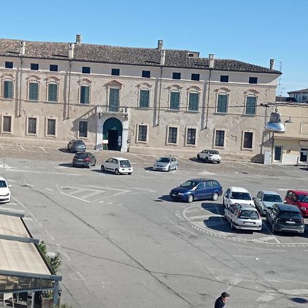 House Piazza Vittoria Lägenhet Medole Exteriör bild